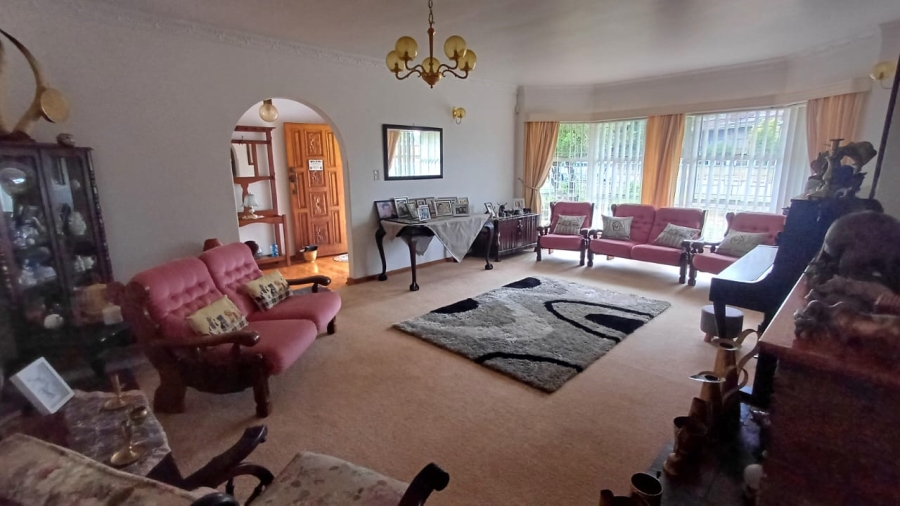 5 Bedroom Property for Sale in Vanes Estate Eastern Cape